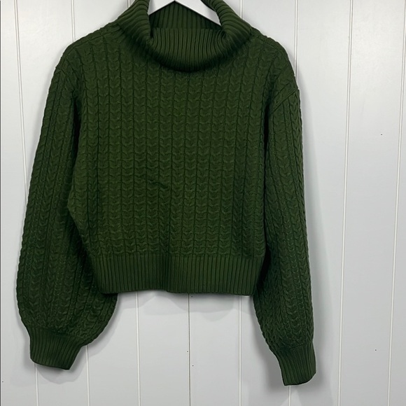 WeWoreWhat Womens Crop Sweater M Forrest Green Cable Knit Balloon Sleeves Tneck - Picture 1 of 12